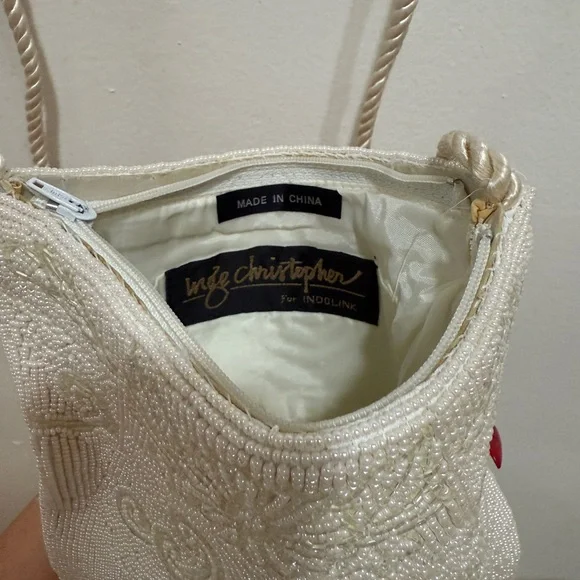 Abercrombie & Fitch Black Buttoned Tee - Picture 5 of 5